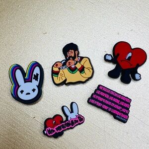 CROCS bad bunny charm Set